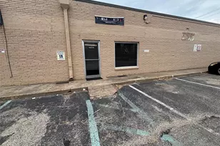 1015 Pennsylvania Ave, Fort Worth, TX 76104 - Photo 1