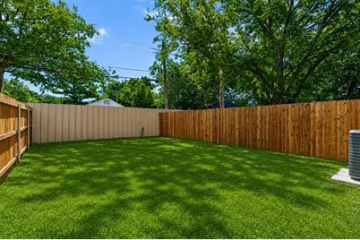 132 Cottonwood Street, Fort Worth, TX 76111 - Photo 25