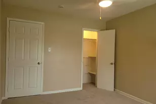 1004 W Wall Street W, Grapevine, TX 76051 - Photo 9