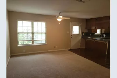 1004 W Wall Street W, Grapevine, TX 76051 - Photo 3
