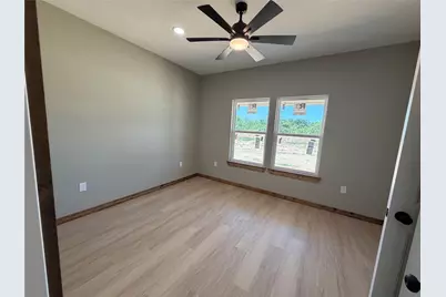 1040 Rays Way, Weatherford, TX 76085 - Photo 17