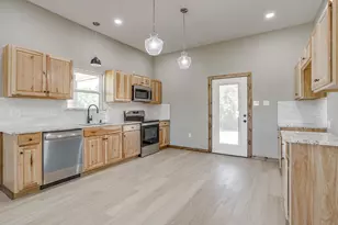 1040 Rays Way, Weatherford, TX 76085 - Photo 11