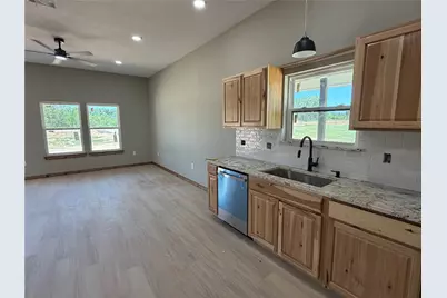 1040 Rays Way, Weatherford, TX 76085 - Photo 9