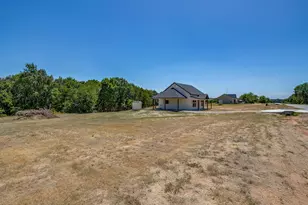 1040 Rays Way, Weatherford, TX 76085 - Photo 5