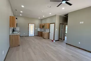 1040 Rays Way, Weatherford, TX 76085 - Photo 7