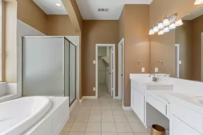 3024 N Camino Lagos, Grand Prairie, TX 75054 - Photo 15