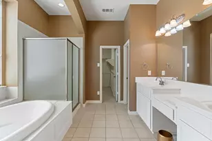 3024 N Camino Lagos, Grand Prairie, TX 75054 - Photo 15