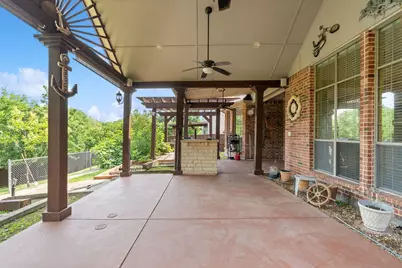 3024 N Camino Lagos, Grand Prairie, TX 75054 - Photo 23