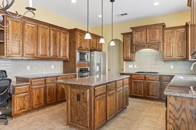 3024 N Camino Lagos, Grand Prairie, TX 75054 - Photo 5