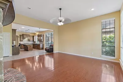 3024 N Camino Lagos, Grand Prairie, TX 75054 - Photo 33
