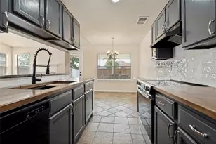1616 Wickford Dr, Arlington, TX 76018 - Photo 13