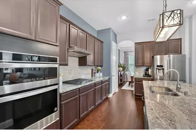 12766 Mercer Parkway, Farmers Branch, TX 75234 - Photo 13