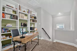 12766 Mercer Pkwy, Farmers Branch, TX 75234 - Photo 23