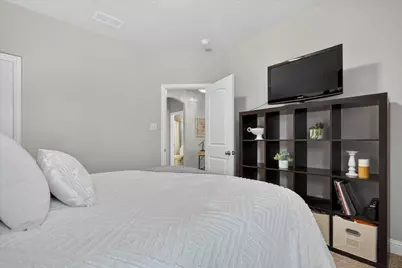 12766 Mercer Parkway, Farmers Branch, TX 75234 - Photo 21