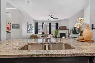 12766 Mercer Pkwy, Farmers Branch, TX 75234 - Photo 15