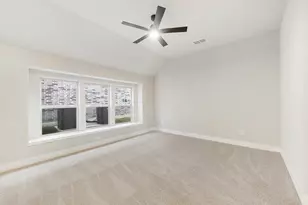 1005 Snowy Owl Dr, Alvarado, TX 76009 - Photo 15