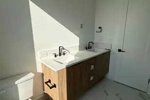 4635 Sylvester St, Dallas, TX 75219 - Photo 25