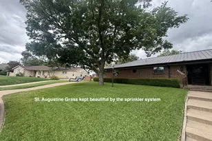 3908 Dawn Dr, Benbrook, TX 76116 - Photo 3