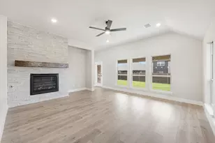 1048 Snowy Owl Dr, Alvarado, TX 76009 - Photo 15