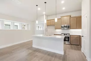 1048 Snowy Owl Dr, Alvarado, TX 76009 - Photo 11