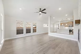 1048 Snowy Owl Dr, Alvarado, TX 76009 - Photo 17