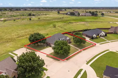 2211 Nottaway Drive, Cleburne, TX 76033 - Photo 5