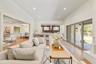 7431 Larchview, Dallas, TX 75254 - Photo 3