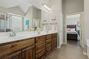 6409 Eagle Nest Dr, Garland, TX 75044 - Photo 11