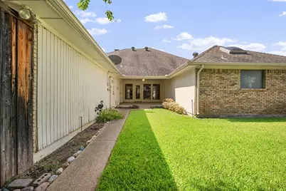 2311 Heatherwoods Way, Carrollton, TX 75007 - Photo 27