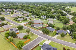 1105 Ashwood Ct, Cleburne, TX 76033 - Photo 27