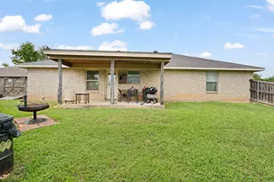 1105 Ashwood Ct, Cleburne, TX 76033 - Photo 21