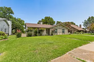 5517 Castleview Ln, Garland, TX 75044 - Photo 3