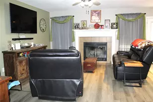 1219 Prairie Wind Blvd, Stephenville, TX 76401 - Photo 3