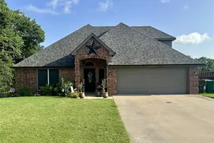 1219 Prairie Wind Blvd, Stephenville, TX 76401 - Photo 1