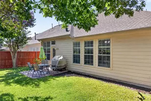 9827 Cliffside Dr, Irving, TX 75063 - Photo 27