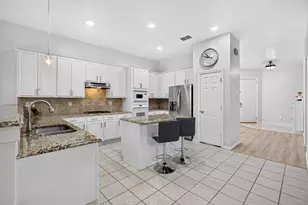 9827 Cliffside Dr, Irving, TX 75063 - Photo 7