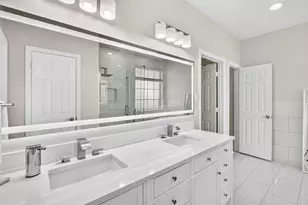 9827 Cliffside Dr, Irving, TX 75063 - Photo 15