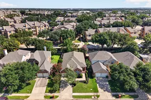 9827 Cliffside Dr, Irving, TX 75063 - Photo 29