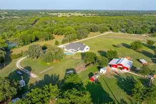 1920 Meander Rd, Granbury, TX 76049 - Photo 33