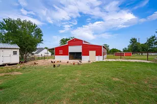 1920 Meander Rd, Granbury, TX 76049 - Photo 31