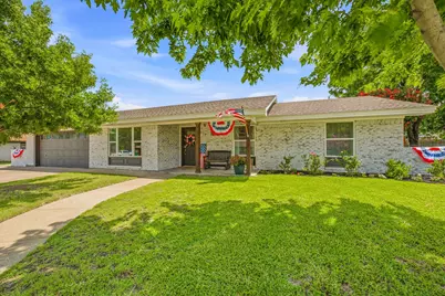 977 Mockingbird Street, Stephenville, TX 76401 - Photo 3