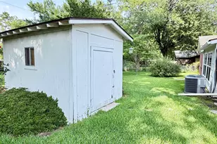 309 Glen Oaks, Bonham, TX 75418 - Photo 19