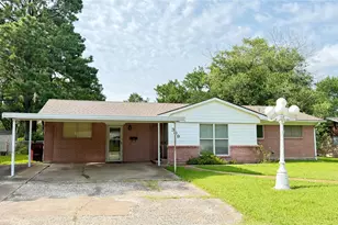 309 Glen Oaks, Bonham, TX 75418 - Photo 1