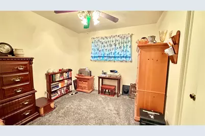 309 Glen Oaks, Bonham, TX 75418 - Photo 9