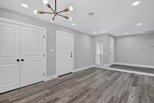 501 Kent Dr, Lewisville, TX 75067 - Photo 9