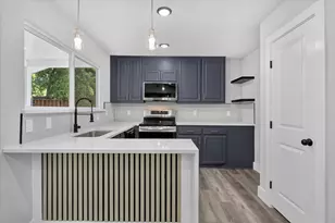 501 Kent Dr, Lewisville, TX 75067 - Photo 13