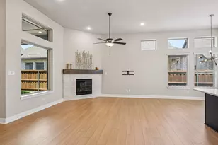 4817 Forest Crest Pkwy, Arlington, TX 76005 - Photo 3