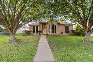 2705 Dover Gardens Dr, Arlington, TX 76017 - Photo 3
