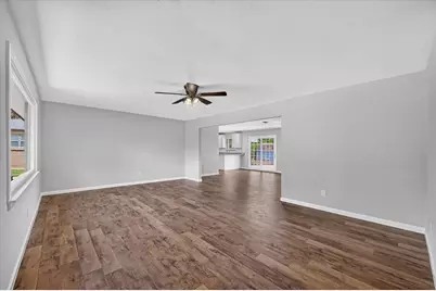 154 Hallmark Drive W, Fort Worth, TX 76134 - Photo 3