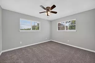 154 Hallmark Dr W, Fort Worth, TX 76134 - Photo 15